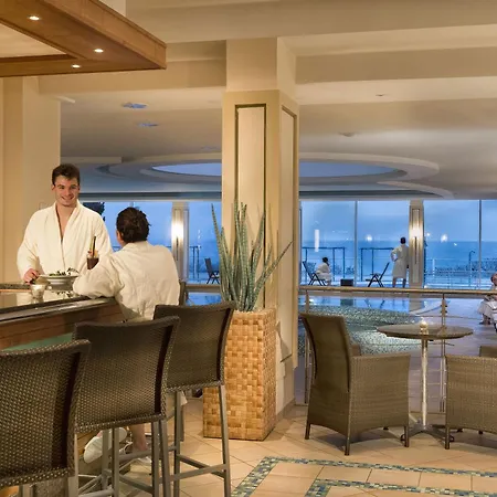 Maritim Seehotel Timmendorfer מלון